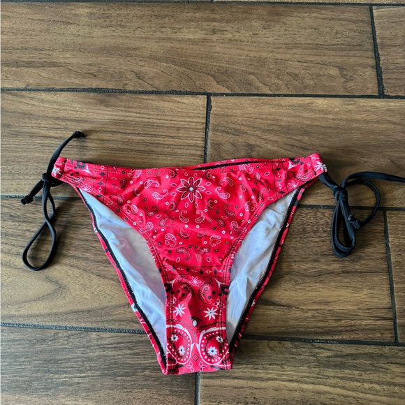 WOMANS Red paisley bandana print Brazilian Tie Side Bikini bottom size large - Picture 3 of 10
